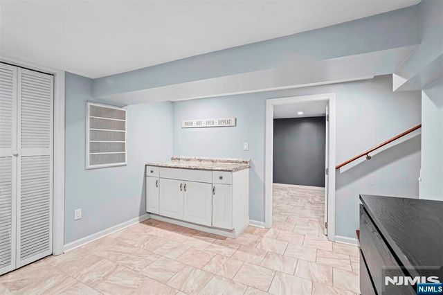 34 Queen Street, Bergenfield, NJ 07621