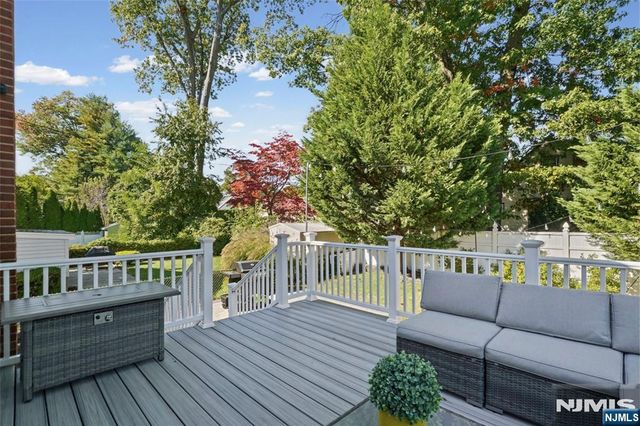 34 Queen Street, Bergenfield, NJ 07621