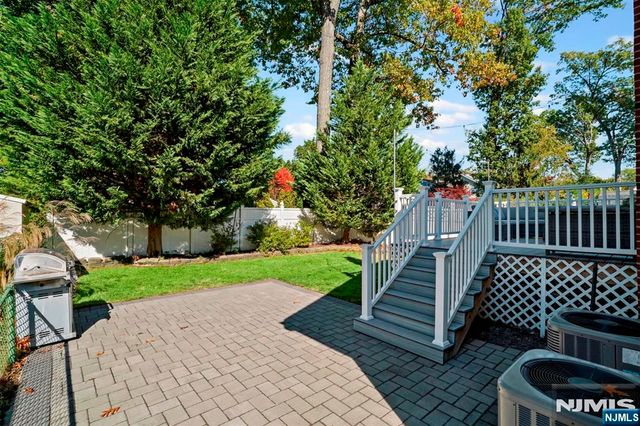 34 Queen Street, Bergenfield, NJ 07621