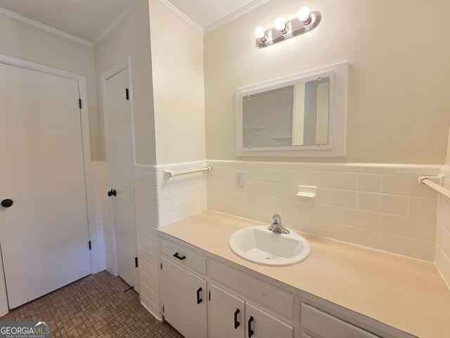 372 Foreacre Street, Cornelia, GA 30531