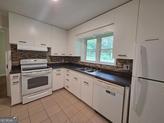 372 Foreacre Street, Cornelia, GA 30531