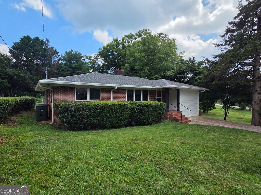 372 Foreacre Street, Cornelia, GA 30531