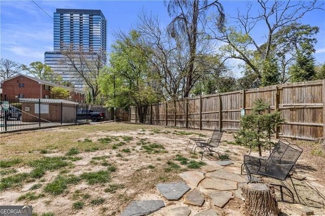 3660 Peachtree Road NE A2, Atlanta, GA 30319