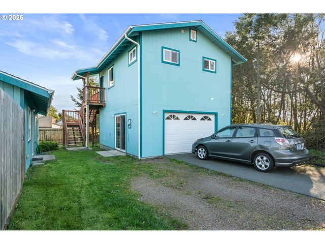 1115 RANSOM Ave, Brookings, OR 97415
