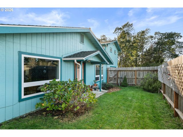 1115 RANSOM Ave, Brookings, OR 97415