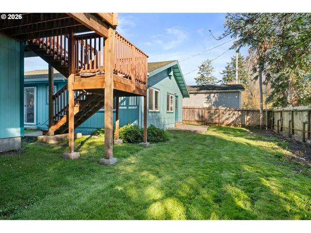 1115 RANSOM Ave, Brookings, OR 97415
