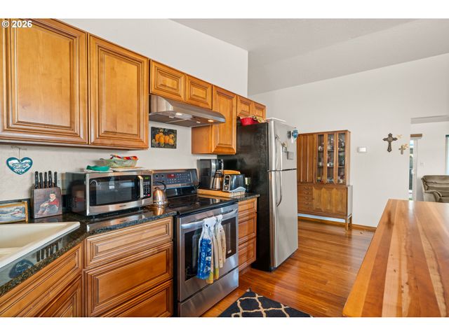1115 RANSOM Ave, Brookings, OR 97415