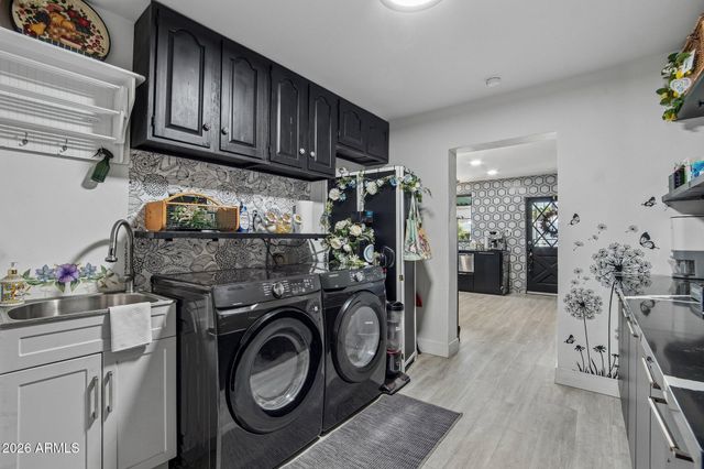 1725 E VERDE Lane, Phoenix, AZ 85016