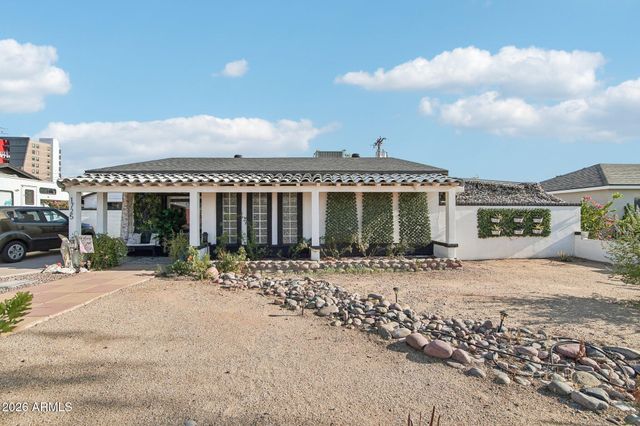 1725 E VERDE Lane, Phoenix, AZ 85016