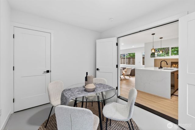 8510 15th Avenue NE, Seattle, WA 98115