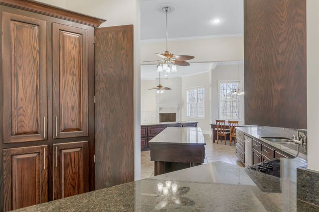 555 Randall Hitchcock Rd, Rock Island, TN 38581