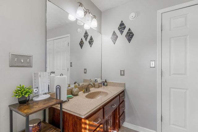 555 Randall Hitchcock Rd, Rock Island, TN 38581