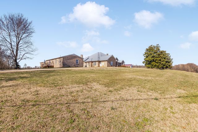 555 Randall Hitchcock Rd, Rock Island, TN 38581