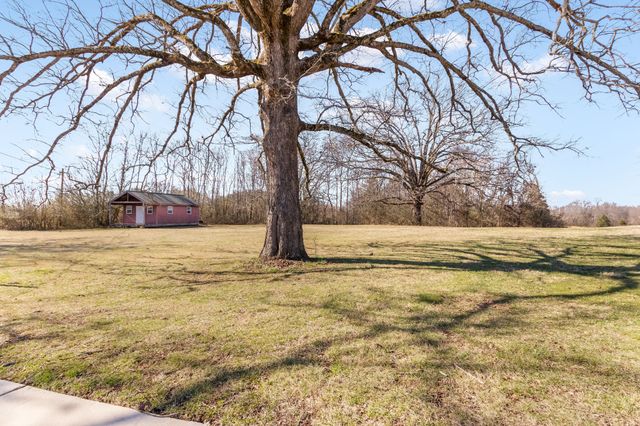 555 Randall Hitchcock Rd, Rock Island, TN 38581