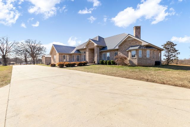 555 Randall Hitchcock Rd, Rock Island, TN 38581