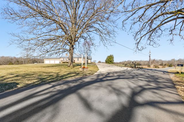 555 Randall Hitchcock Rd, Rock Island, TN 38581