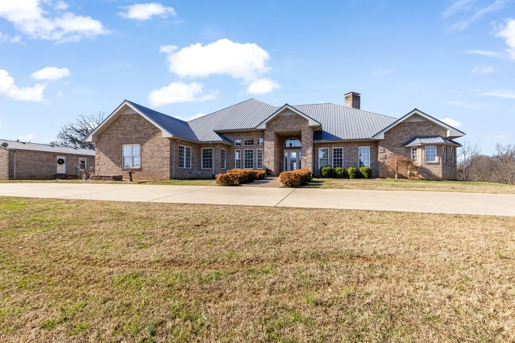 555 Randall Hitchcock Rd, Rock Island, TN 38581