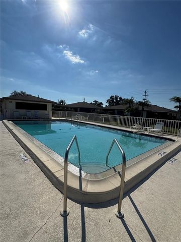 737 VIVIENDA WEST BOULEVARD 26, Venice, FL 34293