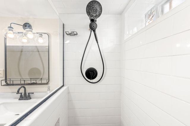 1612 Breda Avenue, Saint Paul, MN 55108