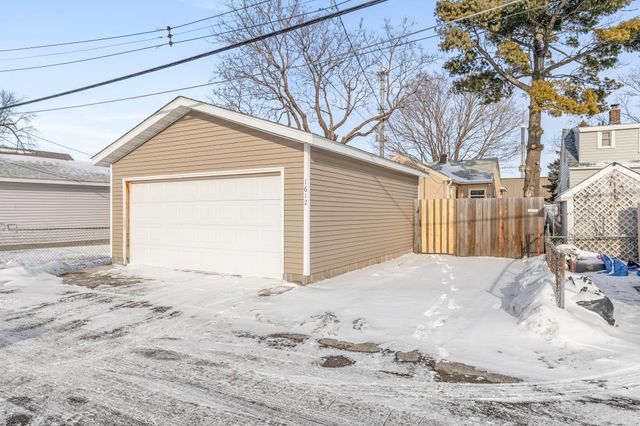 1612 Breda Avenue, Saint Paul, MN 55108