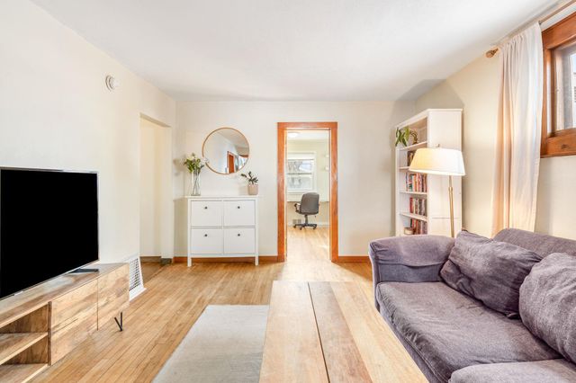 1612 Breda Avenue, Saint Paul, MN 55108