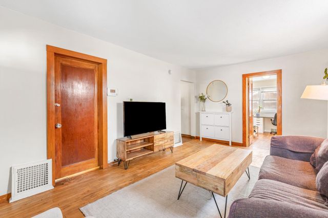 1612 Breda Avenue, Saint Paul, MN 55108