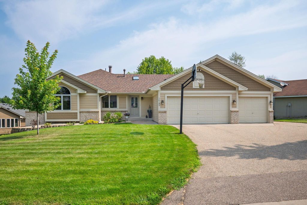 16185 Inglewood Drive, Lakeville, MN 55044 — exterior