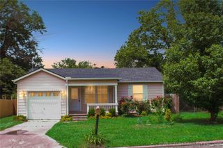 210 E 12th Place, Claremore, OK 74017