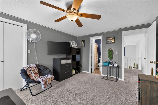 306 Lakeland Drive, Smithville, MO 64089