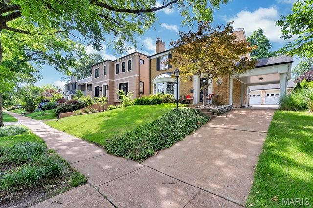 8124 Stratford Drive, Clayton, MO 63105