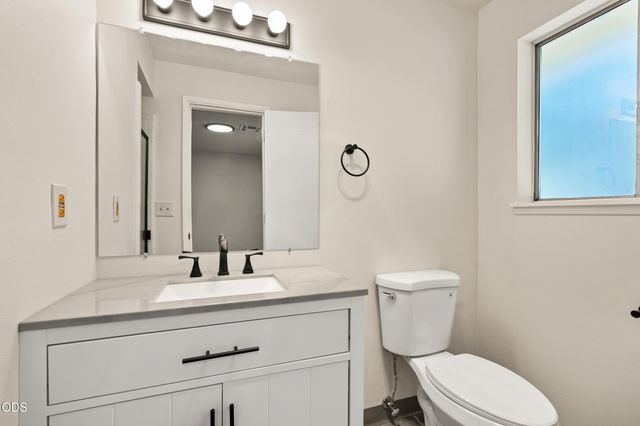 1950 NW Michelle Way, Grants Pass, OR 97526