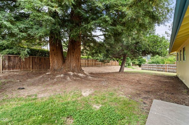 1950 NW Michelle Way, Grants Pass, OR 97526