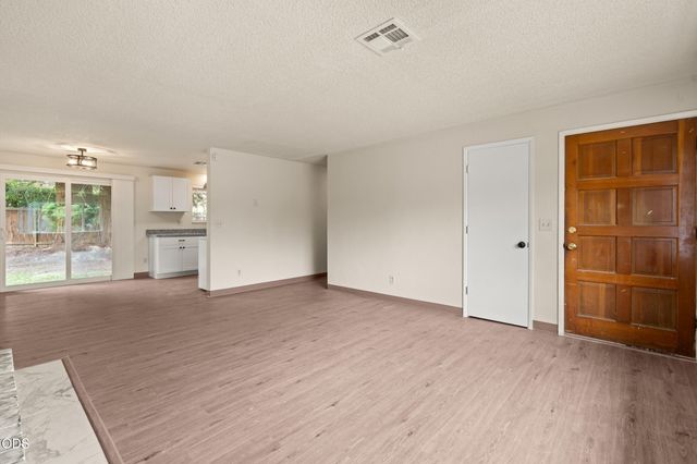 1950 NW Michelle Way, Grants Pass, OR 97526