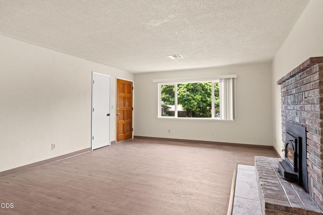 1950 NW Michelle Way, Grants Pass, OR 97526