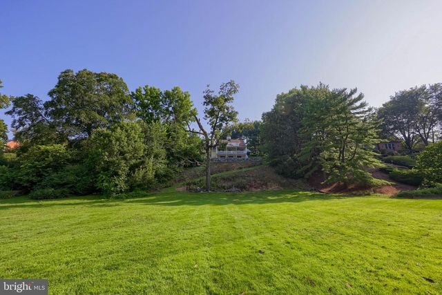 1326 STILLWATER RD, Lancaster, PA 17601