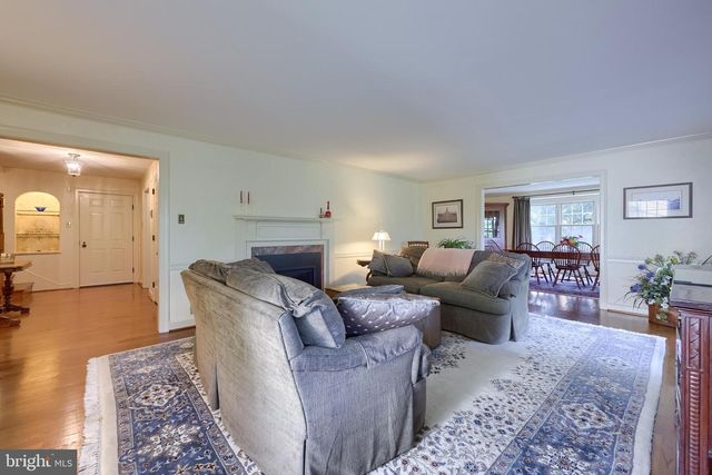 1326 STILLWATER RD, Lancaster, PA 17601