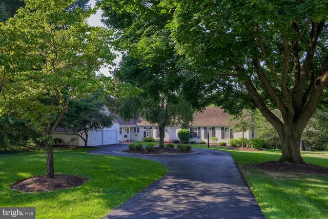 1326 STILLWATER RD, Lancaster, PA 17601