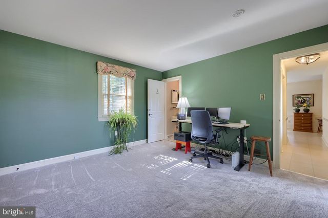 1326 STILLWATER RD, Lancaster, PA 17601