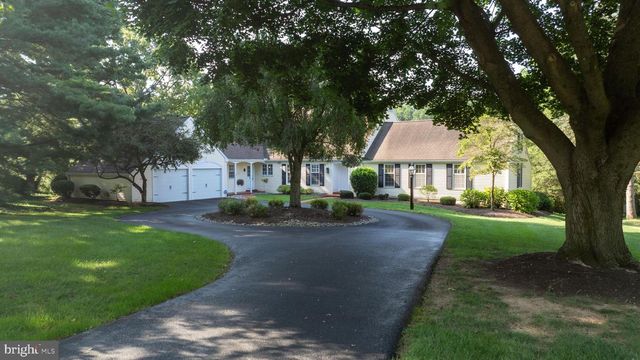 1326 STILLWATER RD, Lancaster, PA 17601