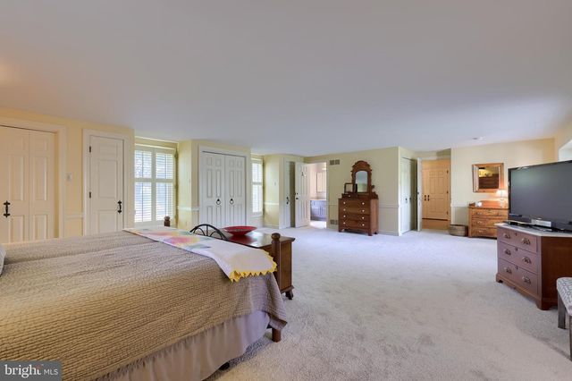 1326 STILLWATER RD, Lancaster, PA 17601