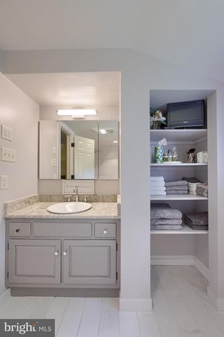 1326 STILLWATER RD, Lancaster, PA 17601