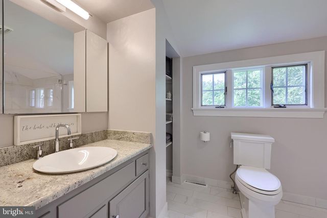 1326 STILLWATER RD, Lancaster, PA 17601