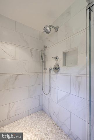 1326 STILLWATER RD, Lancaster, PA 17601