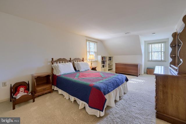 1326 STILLWATER RD, Lancaster, PA 17601