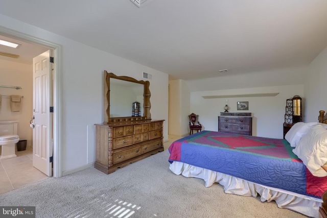 1326 STILLWATER RD, Lancaster, PA 17601