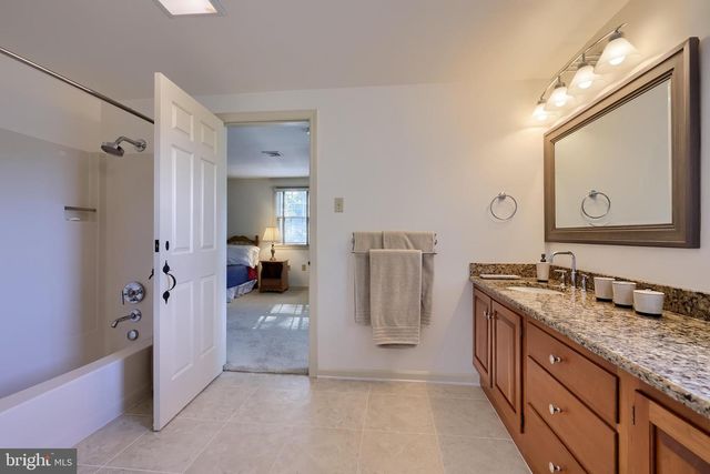 1326 STILLWATER RD, Lancaster, PA 17601