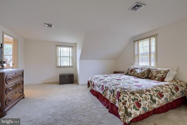 1326 STILLWATER RD, Lancaster, PA 17601