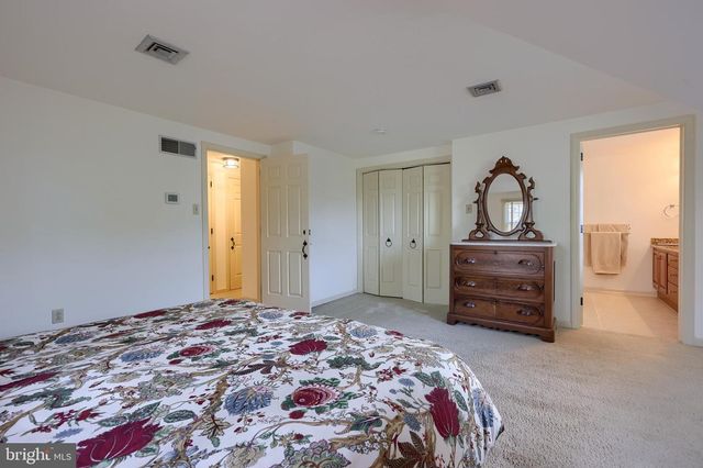 1326 STILLWATER RD, Lancaster, PA 17601