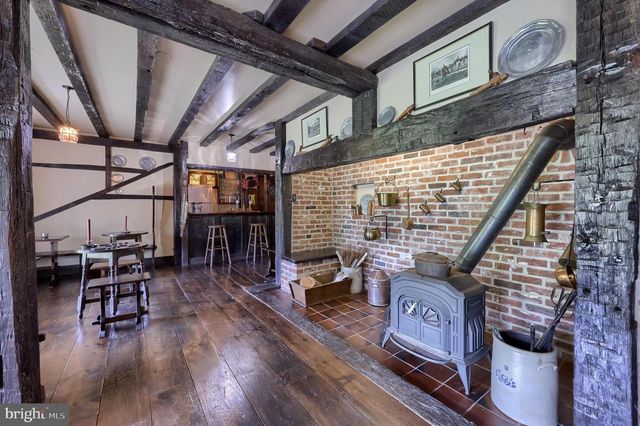 1326 STILLWATER RD, Lancaster, PA 17601