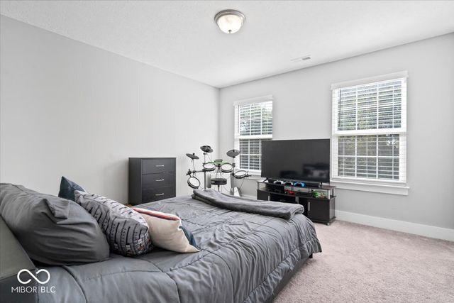 865 W Barouche, Pendleton, IN 46064